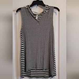 Cable and Gauge Sleeveless Hoodie